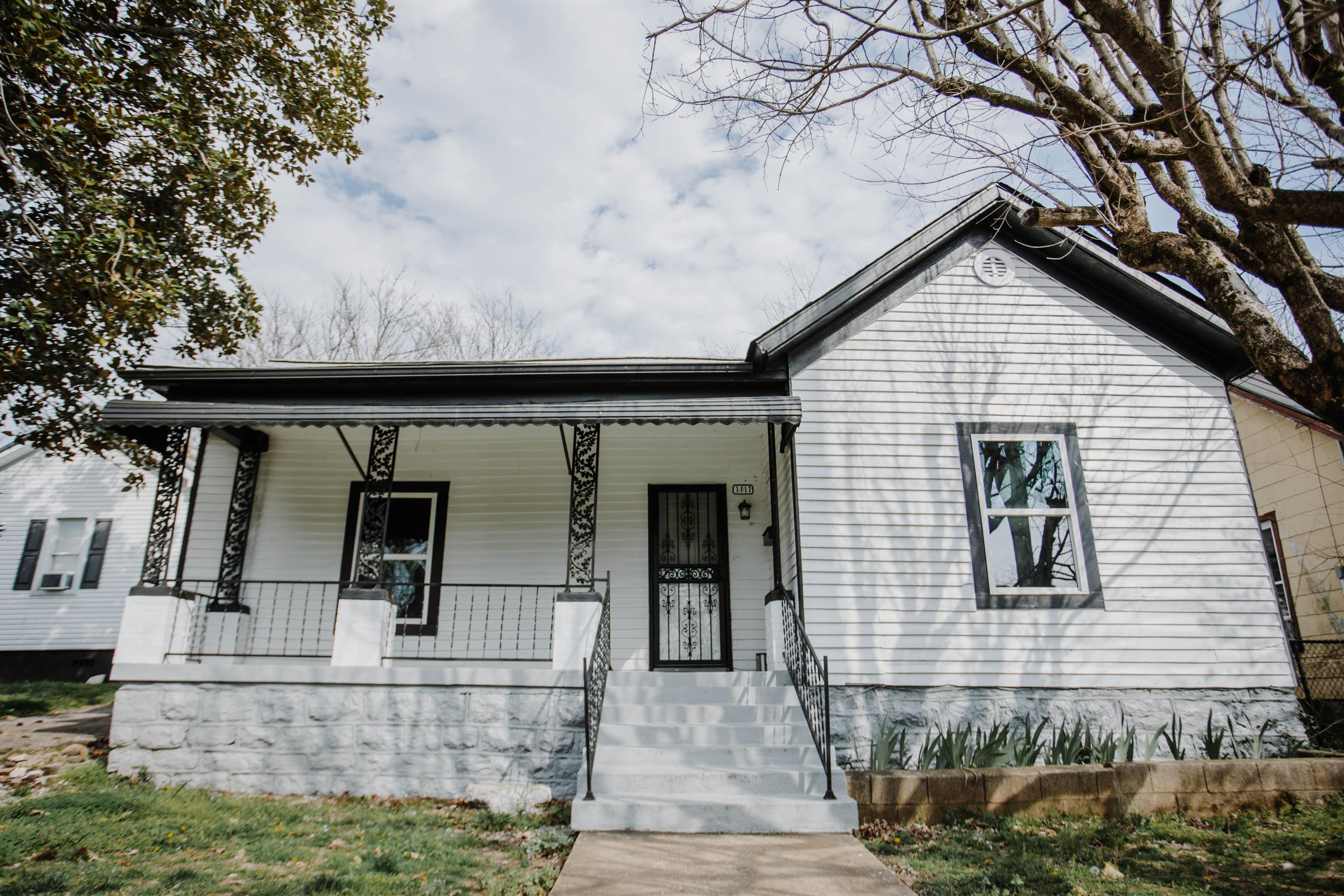 1117 South Glade Street